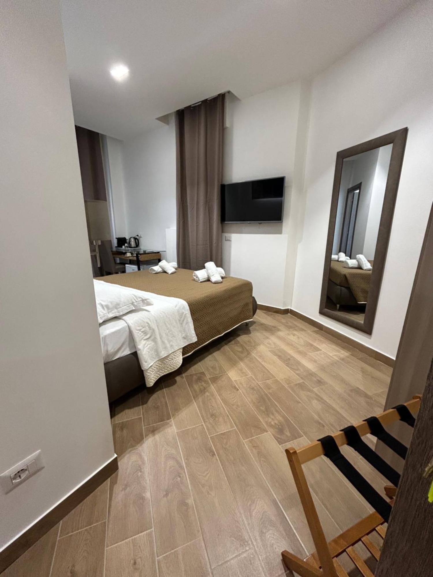 Grimaldi Comfort Guest House Eksteriør bilde
